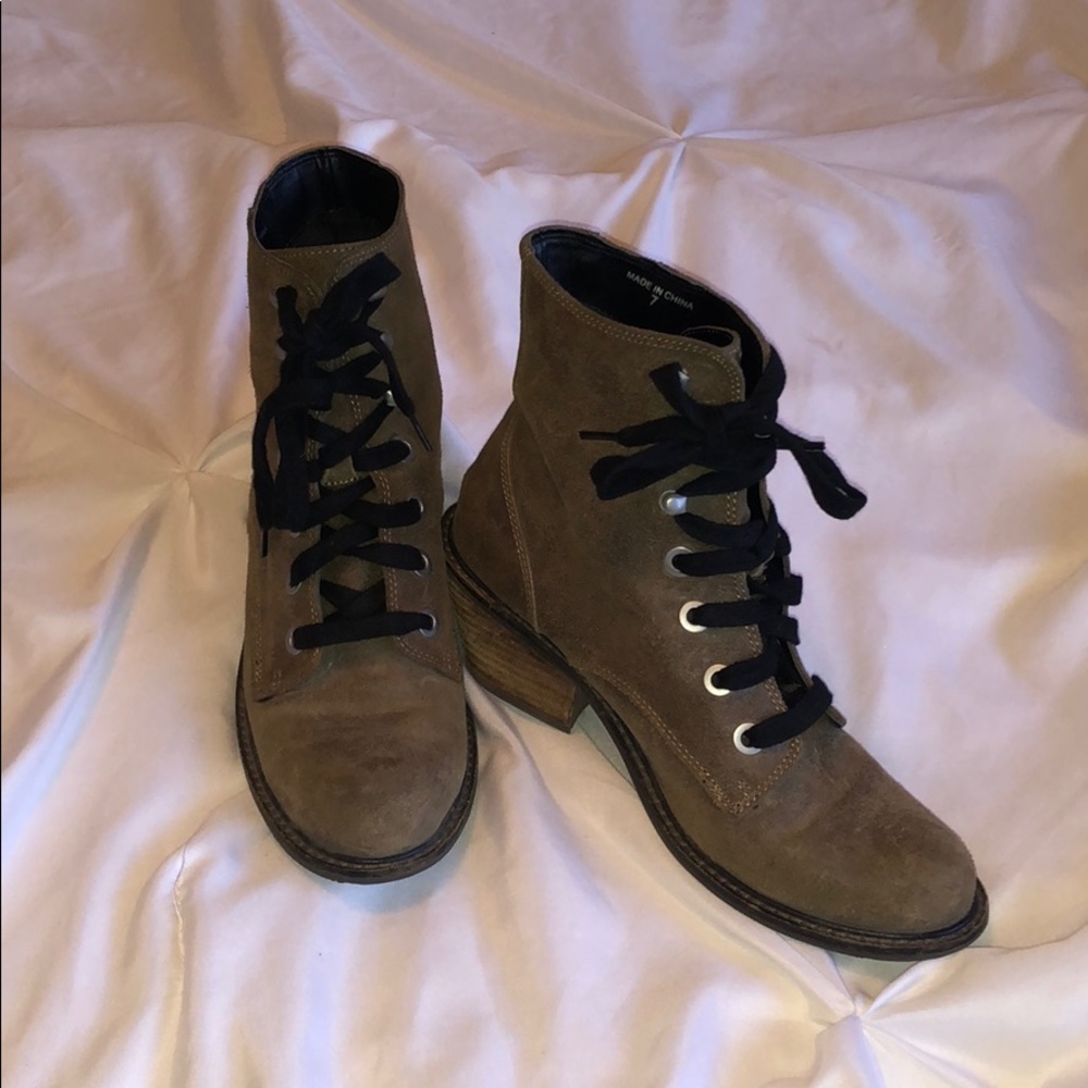 Dolce Vita booties